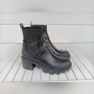 Steve Madden platform combat Chelsea boots